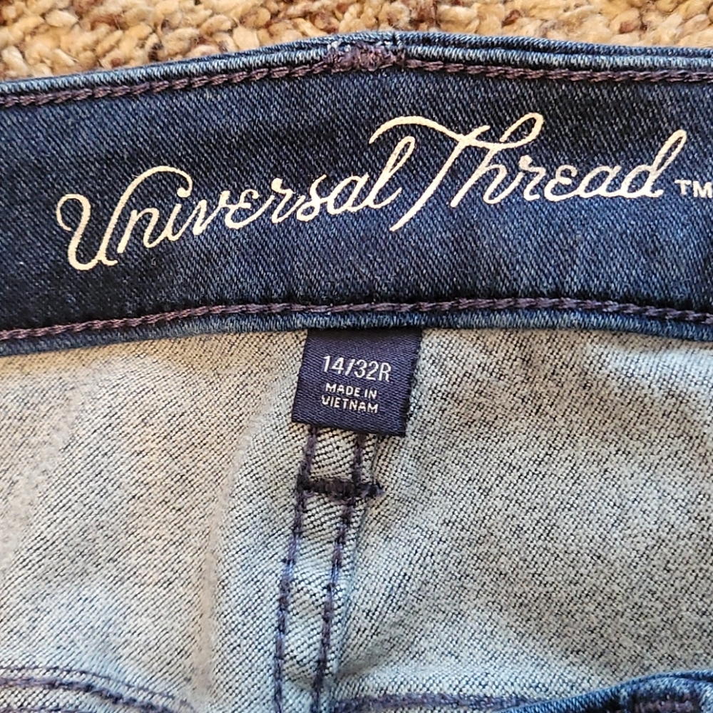 Universal Thread Jeans - Picture 3 of 3
